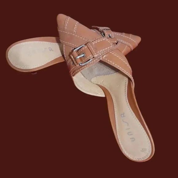 Unisa toe open back pump short kitten heels camel color size 5.5 - Picture 3 of 8